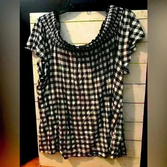 Lane Bryant off the‎ shoulder Top - Picture 1 of 3